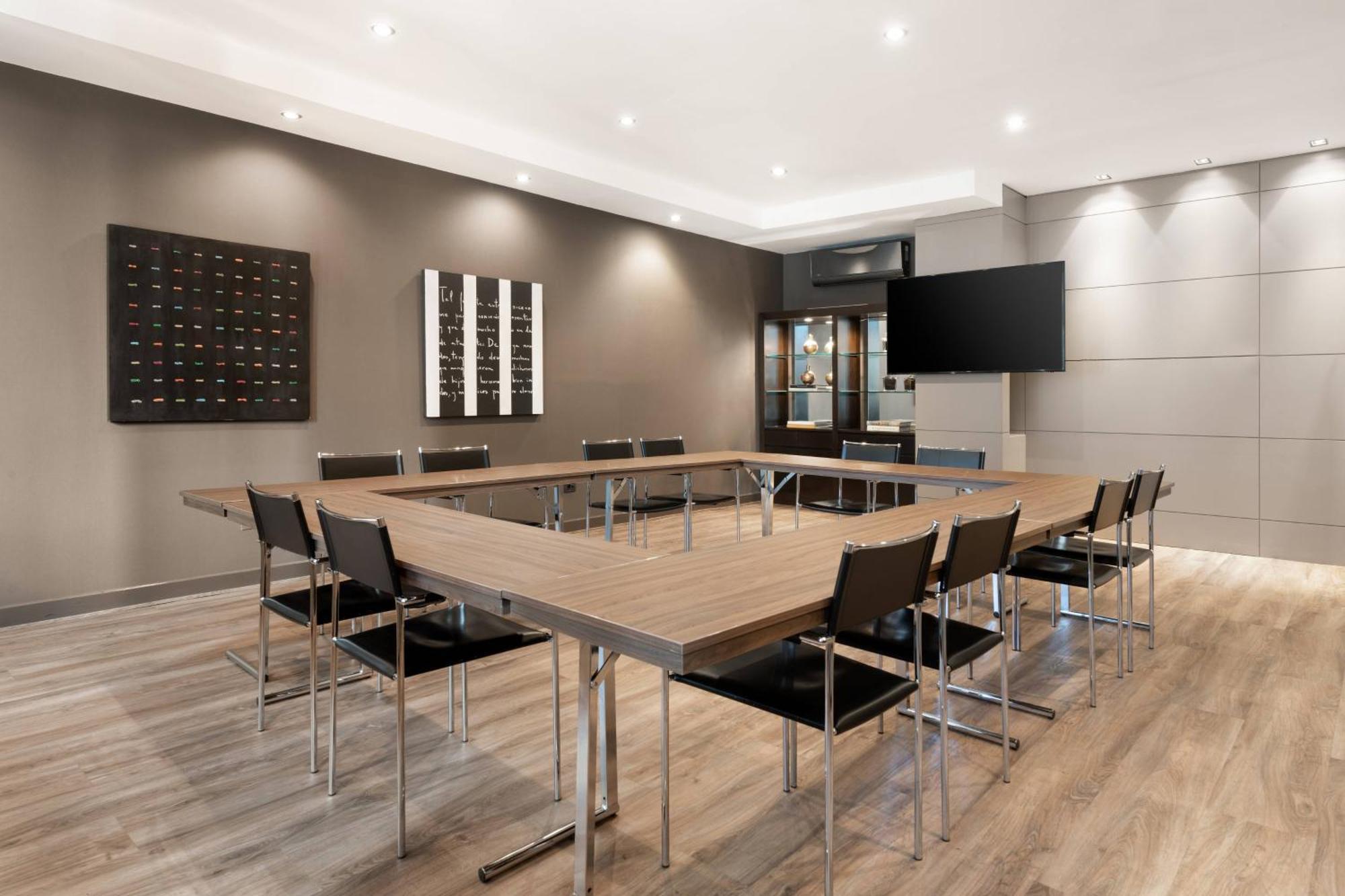 Ac Hotel Ponferrada By Marriott Kültér fotó