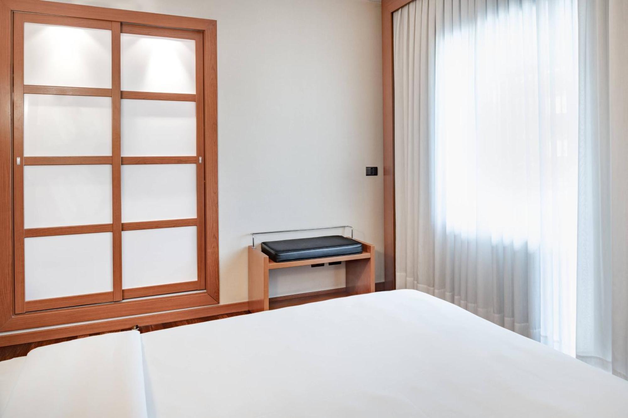 Ac Hotel Ponferrada By Marriott Kültér fotó