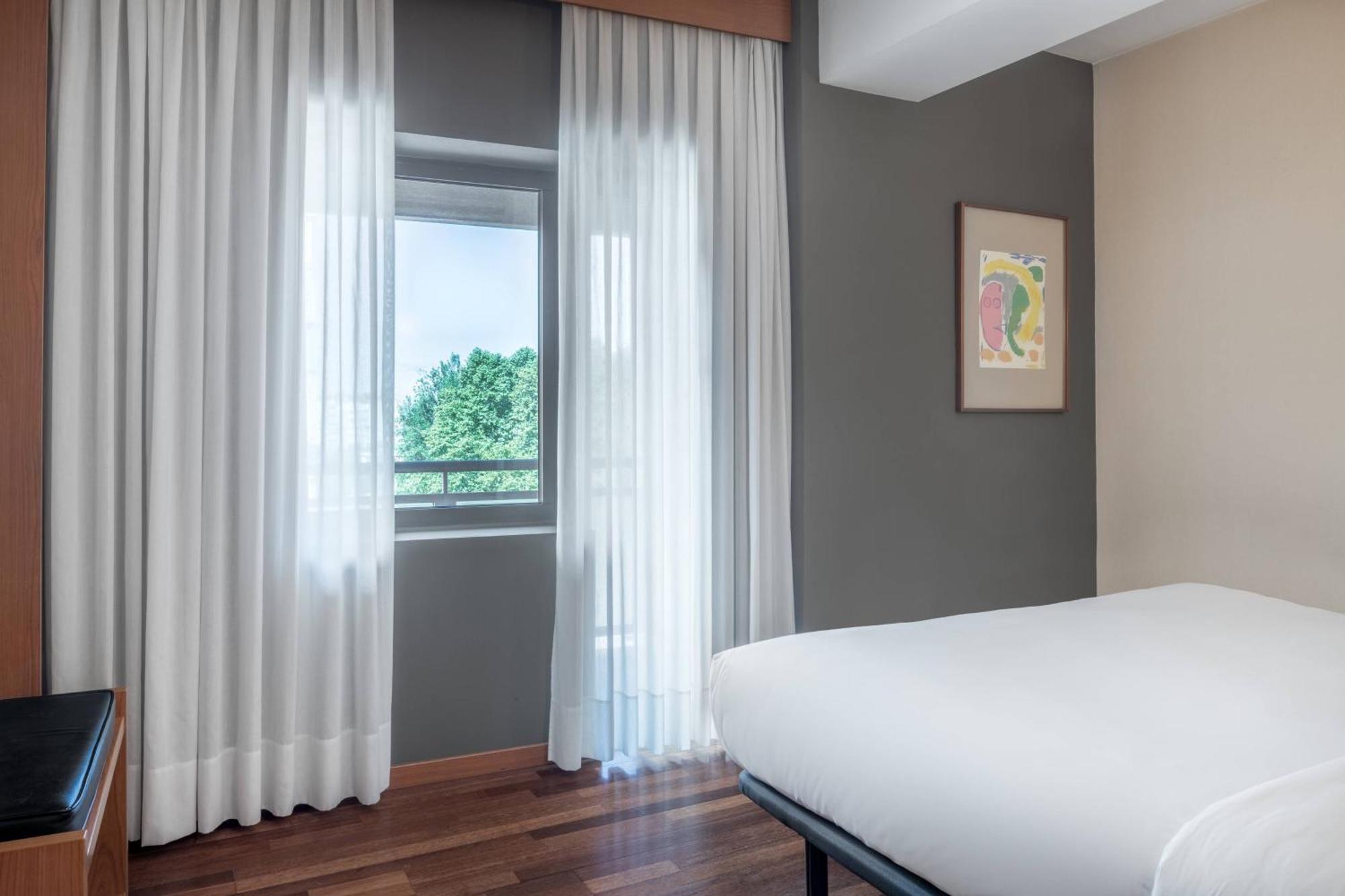Ac Hotel Ponferrada By Marriott Kültér fotó
