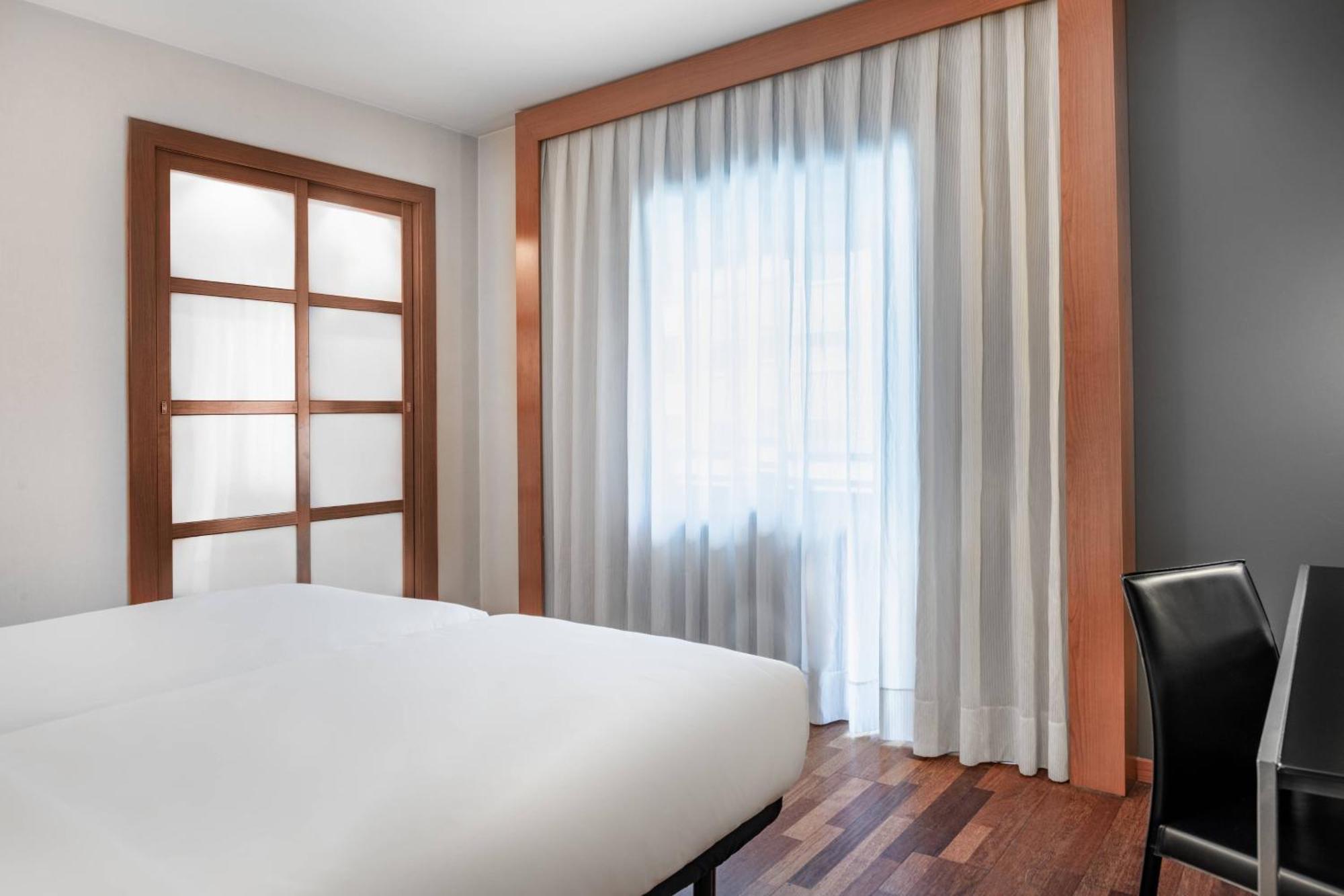 Ac Hotel Ponferrada By Marriott Kültér fotó